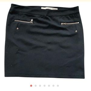 DKNY black straight mini pencil skirt